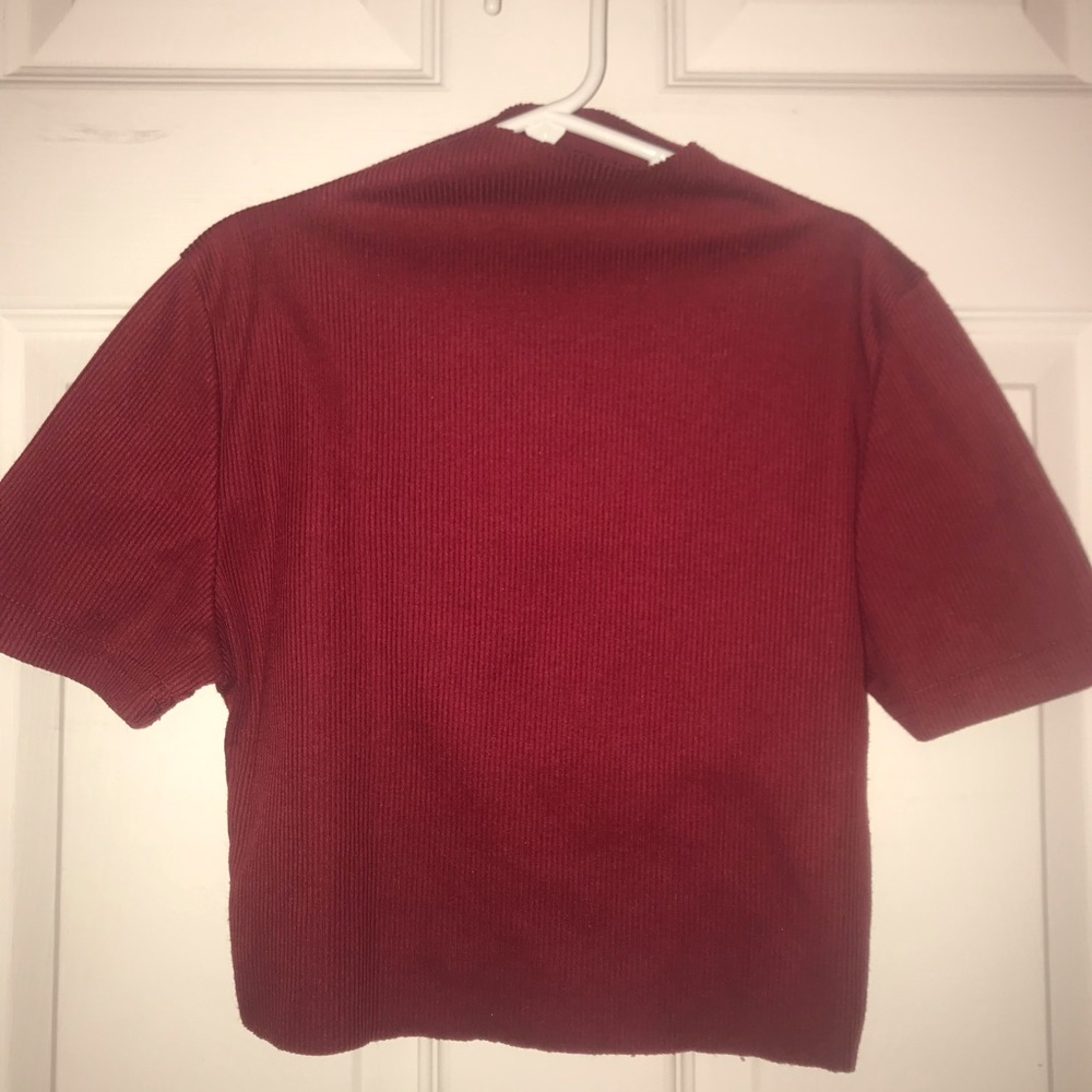 Mock turtleneck rubbed crop top